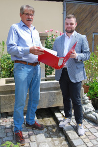 Vom langjährige Ortsvereinsvorsitzende Paul Hümmer übernimmt Sebastian Schnapp (rechts) das Amt des Ortsvereinsvorsitzenden.