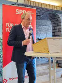 Stephan Schneider mit einem historischen Rückblick