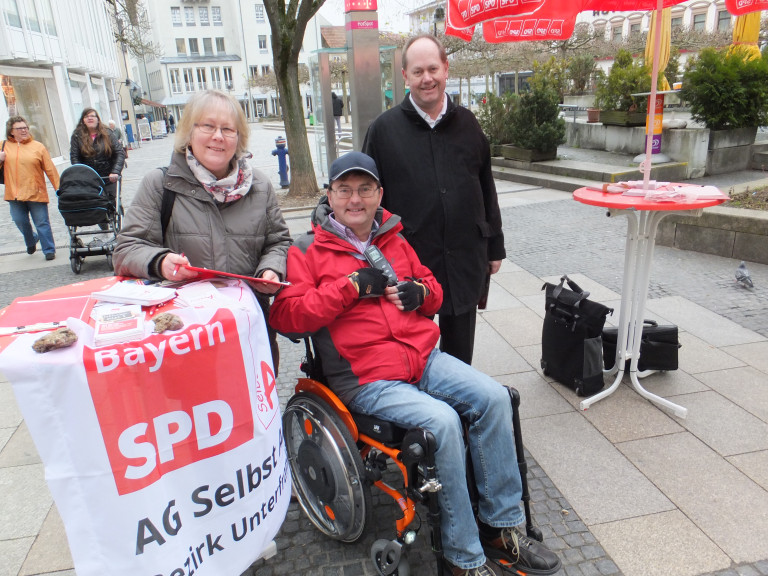 Seehofer an sein Versprechen „angekettet“